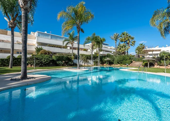 Altos De Banus L * マルベーリャ